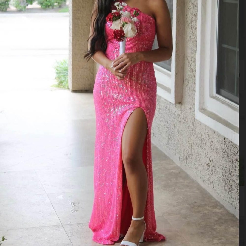 Hot pink size 1 all others 2